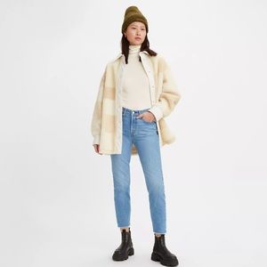 Levi’s Wedgie Ankle Jeans